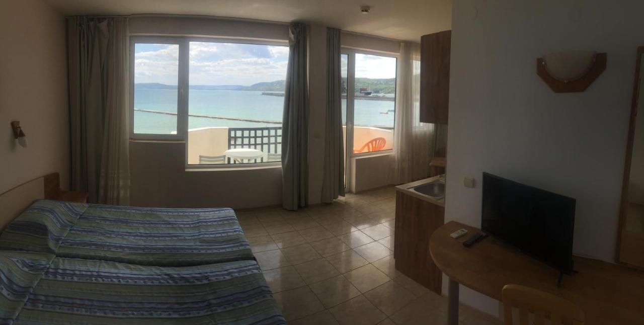 Hotel Oasis - Beach Access Balchik Luaran gambar