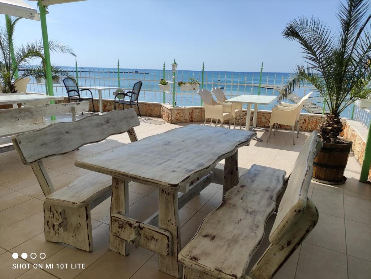 Hotel Oasis - Beach Access Balchik Luaran gambar