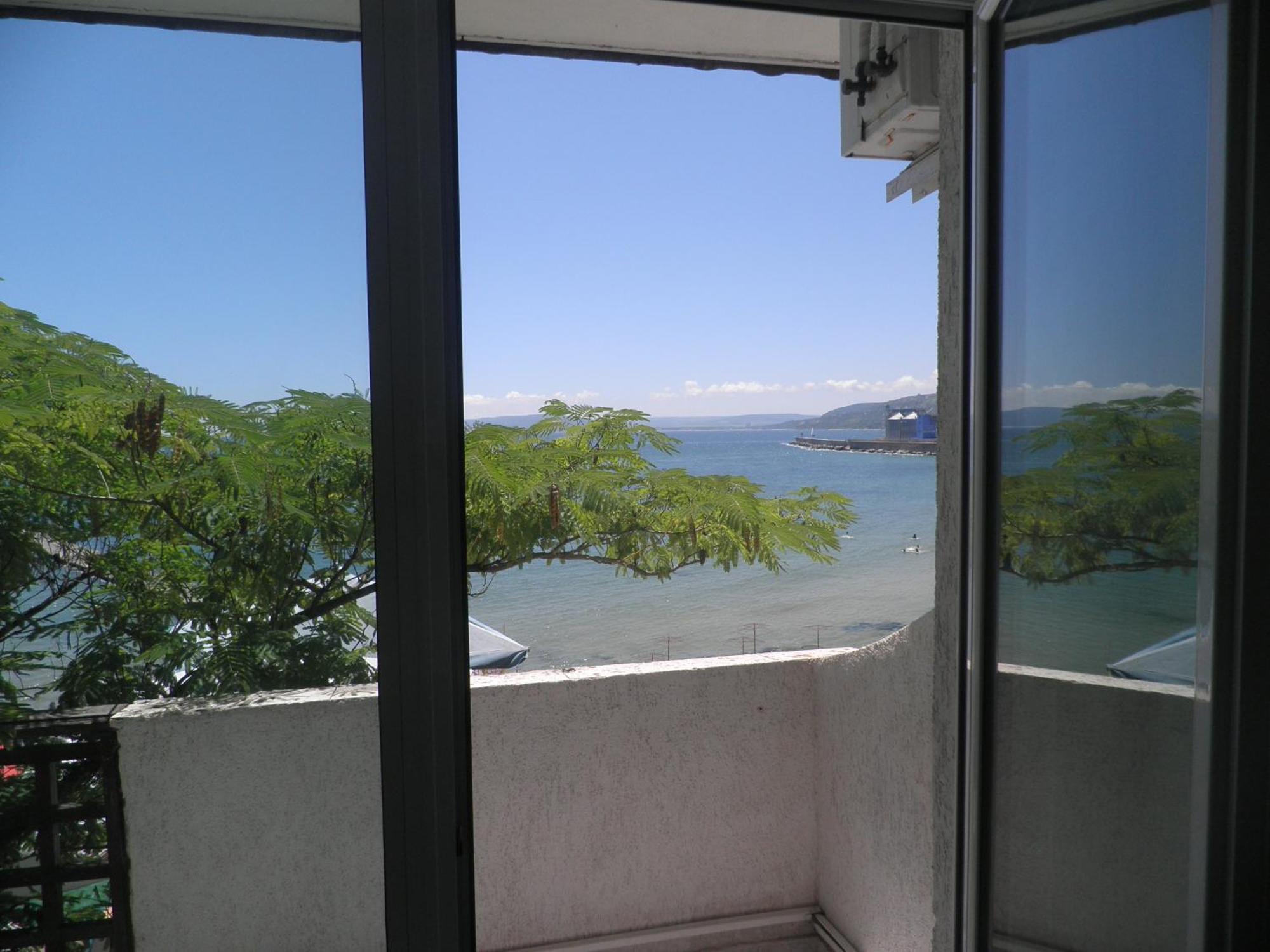 Hotel Oasis - Beach Access Balchik Luaran gambar